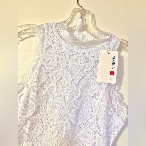 NWT Women’s bodysuit, crew neck lace, small - Picture 4 of 9